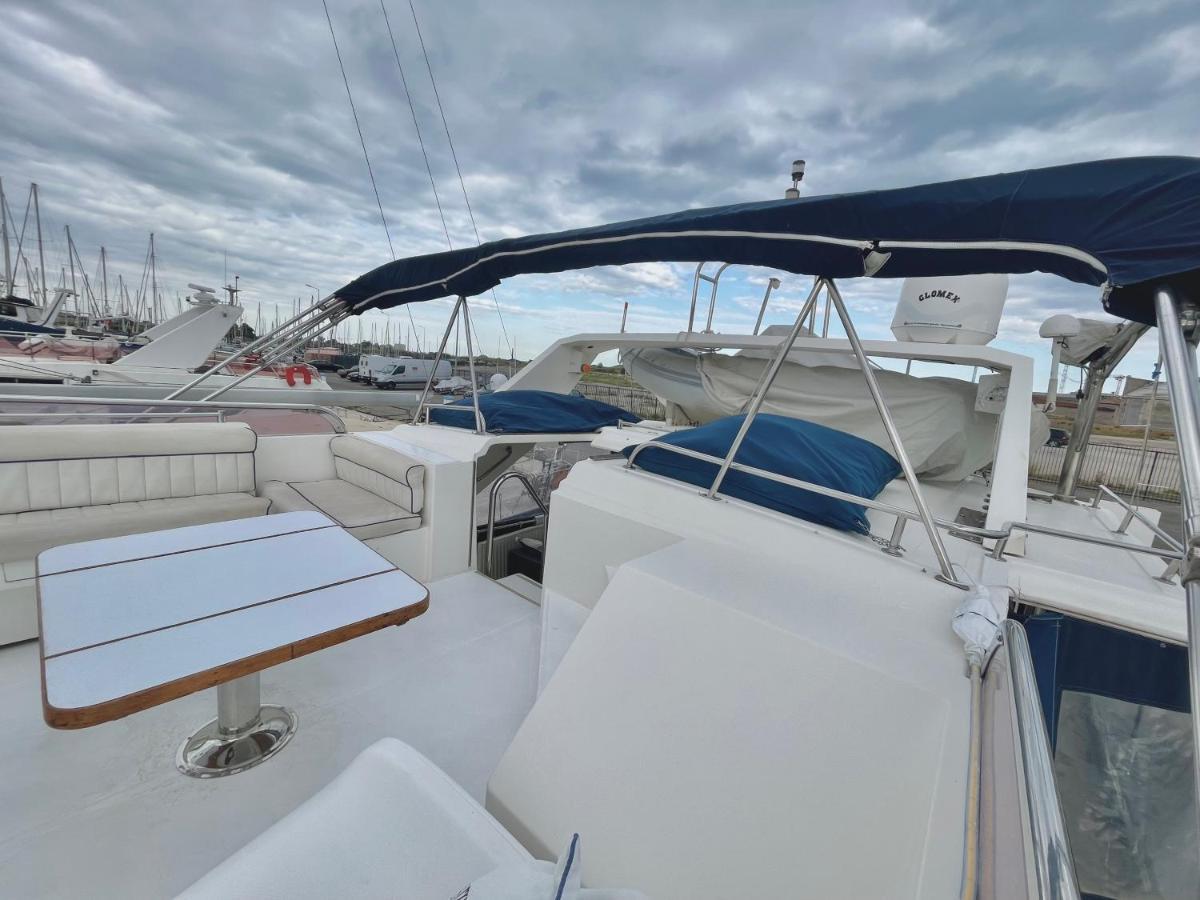Hotel Navi Yacht A Sete, 2 A 8 Couchages, Privatif Exteriér fotografie