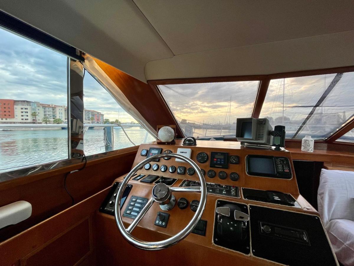 Hotel Navi Yacht A Sete, 2 A 8 Couchages, Privatif Exteriér fotografie